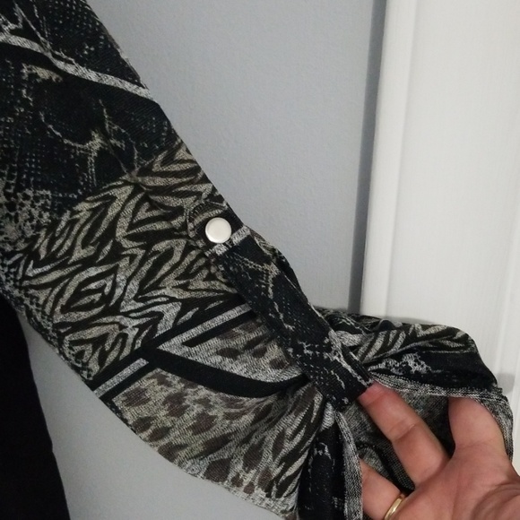 Woman 3/4 sleeve top - Picture 2 of 4